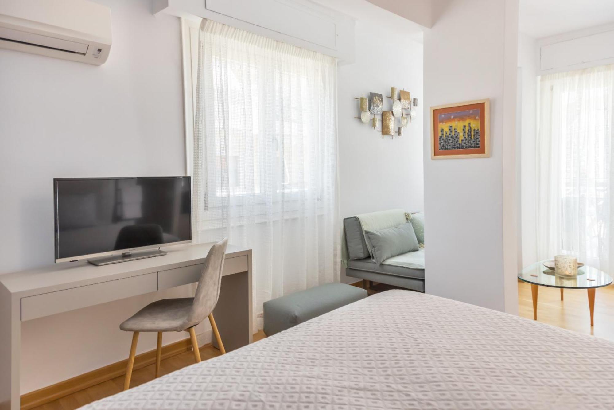 Appartamento Chic, Downtown, Penthouse W Sundeck And Seaview Candia Esterno foto