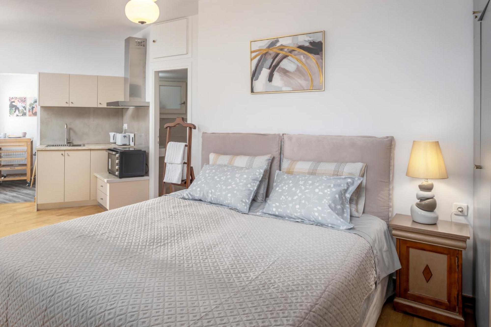 Appartamento Chic, Downtown, Penthouse W Sundeck And Seaview Candia Esterno foto