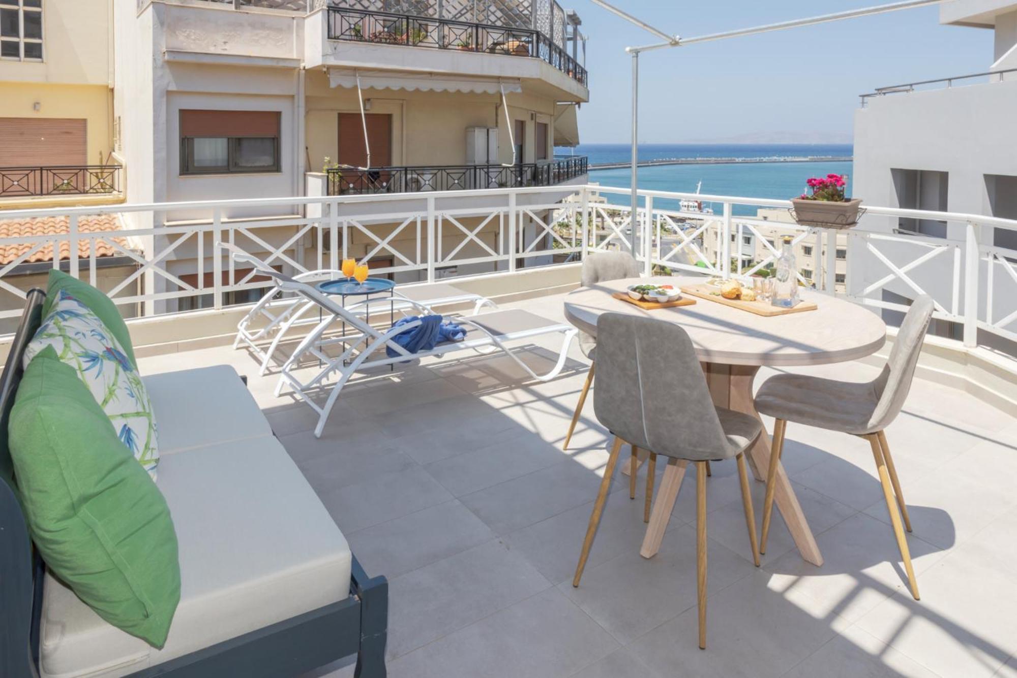 Appartamento Chic, Downtown, Penthouse W Sundeck And Seaview Candia Esterno foto